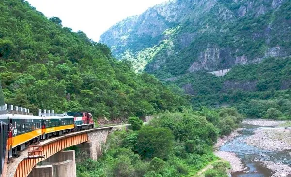 Mexican Rail Spectacular